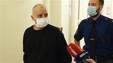Obžalovaný Miroslav Basovník u Městského soudu v Praze (6. ledna 2021) Obžalovaný Miroslav Basovník u Městského soudu v Praze (6. ledna 2021)