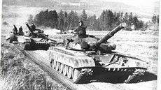 Pesun sovtských T-72 v tehdejí SSR