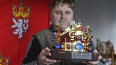Spolek pro obnovu Českého království, jejímž je Jindřich Holub předsedou,... Spolek pro obnovu Českého království, jejímž je Jindřich Holub předsedou,...