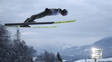 Polský skokan na lyžích Kamil Stoch na můstku v Bichofschofenu. Polský skokan na lyžích Kamil Stoch na můstku v Bichofschofenu.
