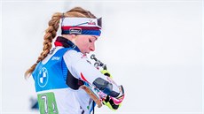 Markéta Davidová se připravuje ke střelbě během smíšeného štafetového závodu v... Markéta Davidová se připravuje ke střelbě během smíšeného štafetového závodu v...