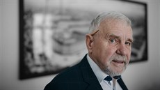 Podepsal jsem miliardovou směnku, vzpomíná majitel Koh-i-nooru na převzetí firmy ZASEDACÍ MÍSTNOST. Majitel Koh-i-nooru Vlastislav Bříza se světoznámou tužkou... | na serveru Lidovky.cz | aktuální zprávy