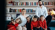 Michaela Salák s manželem a dětmi. Michaela Salák s manželem a dětmi.