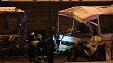 Na dálnici v Moskevské oblasti narazil v pondělí nákladní vůz do kolony... Na dálnici v Moskevské oblasti narazil v pondělí nákladní vůz do kolony...