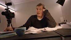 David Prachař jako znuděný režisér v krátkém filmu Ohně Stroje - Konkurz, který... David Prachař jako znuděný režisér v krátkém filmu Ohně Stroje - Konkurz, který...