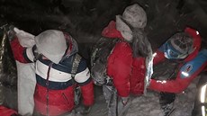 Horská služba při náročném zásahu našla promrzlý pár v Obřím dole v Krkonoších... Horská služba při náročném zásahu našla promrzlý pár v Obřím dole v Krkonoších...