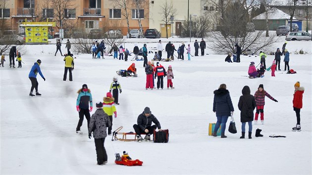 Třebíčský rybník Kuchyňka. Zde bývá v posledních dnech vždy odpoledne bruslař... Třebíčský rybník Kuchyňka. Zde bývá v posledních dnech vždy odpoledne bruslař...