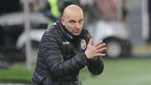 Plzeňský kouč Adrian Guľa. Plzeňský kouč Adrian Guľa.