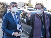 Ředitel FN Královské Vinohrady Petr Arenberger a premiér Andrej Babiš při... Ředitel FN Královské Vinohrady Petr Arenberger a premiér Andrej Babiš při...