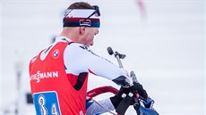 Jakub Štvrtecký se chystá ke střelbě ve štafetě v Anterselvě. Jakub Štvrtecký se chystá ke střelbě ve štafetě v Anterselvě.