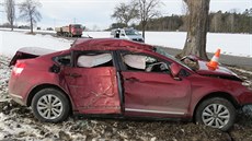 Zraněného řidiče transportoval vrtulník do českobudějovické nemocnice. (20. 1.... Zraněného řidiče transportoval vrtulník do českobudějovické nemocnice. (20. 1....