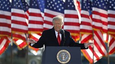 Donald Trump bhem svého projevu ped odletem na Floridu (20. ledna 2021)