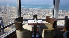 Restaurace At.mosphere v mrakodrapu Burd Chalífa v Dubaji