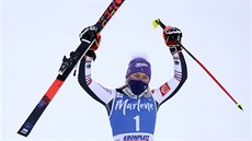 KONEC ČEKÁNÍ. Francouzka Tessa Worleyová ukončila v italském Kronplatzu více... KONEC ČEKÁNÍ. Francouzka Tessa Worleyová ukončila v italském Kronplatzu více...