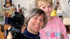 Režisérka Hana Pinkavová při natáčení s dětskými talenty Režisérka Hana Pinkavová při natáčení s dětskými talenty