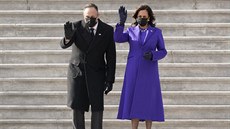 Viceprezidentka Kamala Harrisová a její manel Doug Emhoff bhem inaugurace...