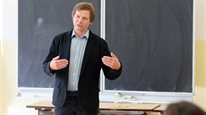 Ředitel Integrované střední školy v Chebu Jan Homolka. Ředitel Integrované střední školy v Chebu Jan Homolka.