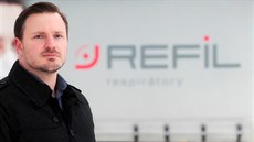 Jan Česák, obchodní ředitel sedlecké firmy Refil, která vyrábí respirátory. Jan Česák, obchodní ředitel sedlecké firmy Refil, která vyrábí respirátory.