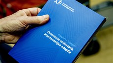 Zpráva vládní komise, která v Nizozemsku odhalila případy krádeže a nákupu dětí... Zpráva vládní komise, která v Nizozemsku odhalila případy krádeže a nákupu dětí...
