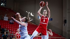 Veronika Voráčková (v červeném) zakončuje v zápase proti Dánsku. Veronika Voráčková (v červeném) zakončuje v zápase proti Dánsku.