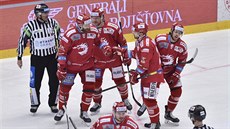 Třinečtí hokejisté se radují z gólu proti Zlínu. Třinečtí hokejisté se radují z gólu proti Zlínu.