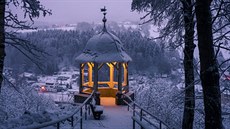 Na německé straně Krušných hor žije sekta, která věří na konec světa, ale ne na... Na německé straně Krušných hor žije sekta, která věří na konec světa, ale ne na...