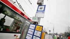 Na Pálavské náměstí na brněnských Vinohradech nyní jezdí jen trolejbusy a... Na Pálavské náměstí na brněnských Vinohradech nyní jezdí jen trolejbusy a...