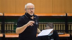 Stanislav Mitáč koučuje volejbalistky Olympu Praha. Stanislav Mitáč koučuje volejbalistky Olympu Praha.