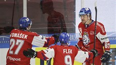 Jiří Smejkal (vpravo), Jakub Flek a David Tomášek oslavují gól v brance Švédska. Jiří Smejkal (vpravo), Jakub Flek a David Tomášek oslavují gól v brance Švédska.