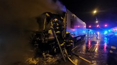 Požár kamionu v Lochkovském tunelu na Pražském okruhu. (10. února 2021) Požár kamionu v Lochkovském tunelu na Pražském okruhu. (10. února 2021)