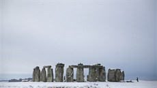 Britský neolitický monument Stonehenge (24. ledna 2021)