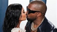 Kim Kardashianová poádala o rozvod s rapperem Kanyem Westem.