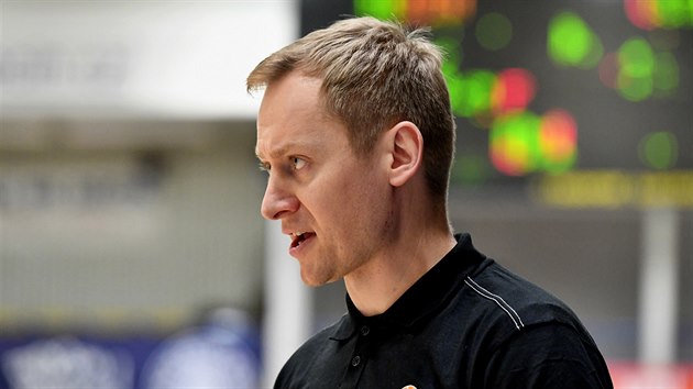 Ústecký kouč Jan Šotnar na děčínské palubovce Ústecký kouč Jan Šotnar na děčínské palubovce