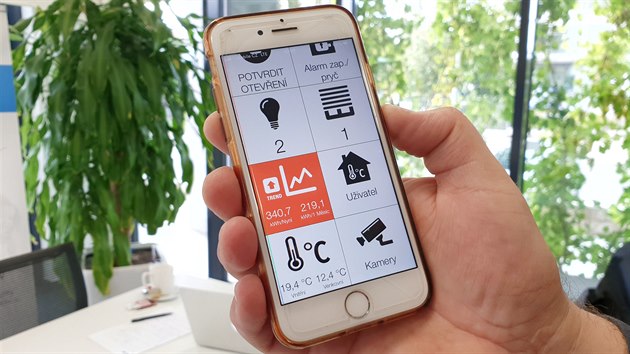 Příklad ovládacího rozhraní systému xComfort Příklad ovládacího rozhraní systému xComfort