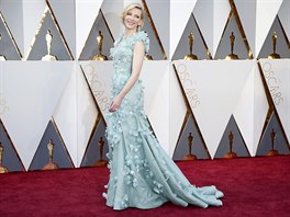 Cate Blanchettov zvolila na pedvn Oscar roku 2016 tyrkysov aty s...