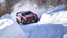Estonec Ott Tänak během Arktické rallye Estonec Ott Tänak během Arktické rallye