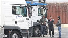 Německá policie pustí do Německa pouze řidiče s negativním testem. Na hranicích... Německá policie pustí do Německa pouze řidiče s negativním testem. Na hranicích...