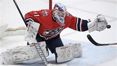 Washingtonský gólman Vítek Vaněček v zápase s Pittsburghem Washingtonský gólman Vítek Vaněček v zápase s Pittsburghem