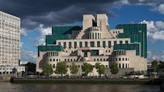 Sídlo britské zpravodajské sluby MI6 v Londýn.