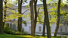 Historicky významným majitelem byl Vladimír Kabeš, majitel pražské továrny... Historicky významným majitelem byl Vladimír Kabeš, majitel pražské továrny...