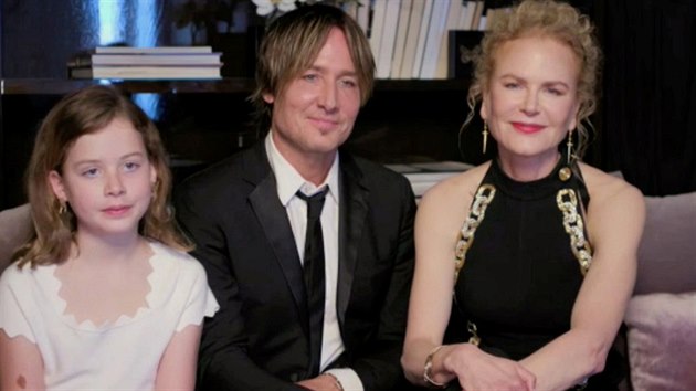Keith Urban, Nicole Kidmanov a jejich dcera Faith Margaret bhem udlen Zlatch glb (28. nora 2021)