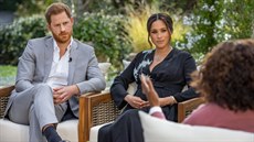 Princ Harry a vvodkyn Meghan v poadu Oprah Winfreyov, kter televize CBS...