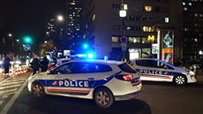 Francouzská policie zasahuje v Paříži u místa zajmutí rukojmích. (3. prosince... Francouzská policie zasahuje v Paříži u místa zajmutí rukojmích. (3. prosince...