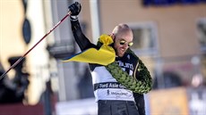 Norský lyžař Tord Asle Gjerdalen vítězí ve Vasově běhu. Norský lyžař Tord Asle Gjerdalen vítězí ve Vasově běhu.