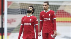 Mohamed Salah (vlevo) a Rhys Williams z Liverpoolu po prohře s Fulhamem Mohamed Salah (vlevo) a Rhys Williams z Liverpoolu po prohře s Fulhamem