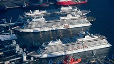 Sesterské lodě Viking Sky, Viking Sun a Viking Star odstavené v přístavu v... Sesterské lodě Viking Sky, Viking Sun a Viking Star odstavené v přístavu v...