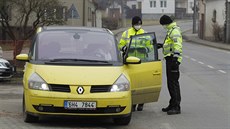 Kontrolní stanoviště se nachází i v obci Nové Dvory na hlavním tahu mezi Žďárem... Kontrolní stanoviště se nachází i v obci Nové Dvory na hlavním tahu mezi Žďárem...