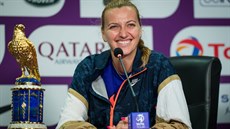 Petra Kvitová hýřila po vítězném finále v Dauhá dobrou náladou. Petra Kvitová hýřila po vítězném finále v Dauhá dobrou náladou.