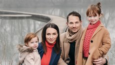 Jana Peroutková, Jakub Podaný a jejich dcery Isabela a Johana (Praha, 2. března... Jana Peroutková, Jakub Podaný a jejich dcery Isabela a Johana (Praha, 2. března...