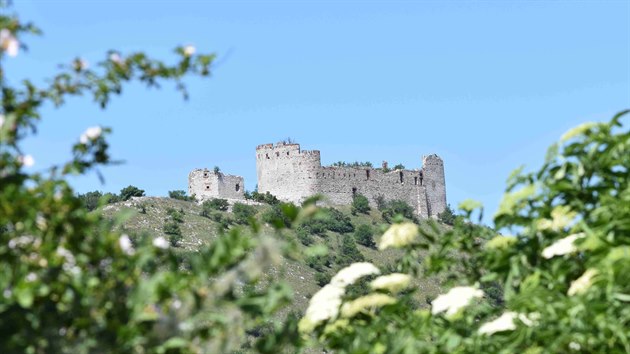 Dv hrady na Plav byly dlouho opomenut, k poslednm svvolnm drobnm zsahm dochzelo na potku 20. stolet.